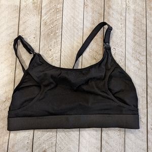 Black pumping and nursing bra